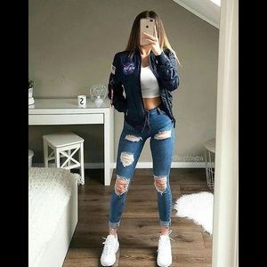 Meet your Posher, Ella